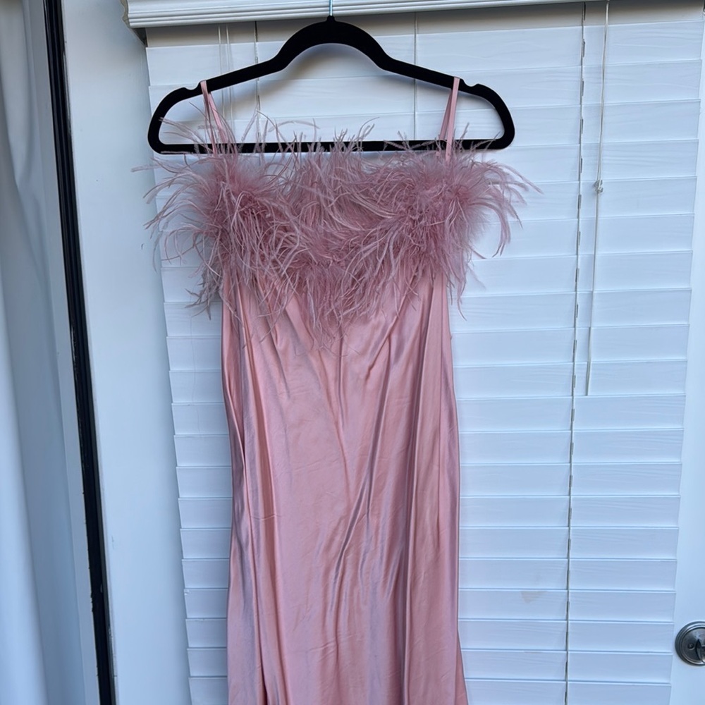 Elegant Pink Feather Trim Dress